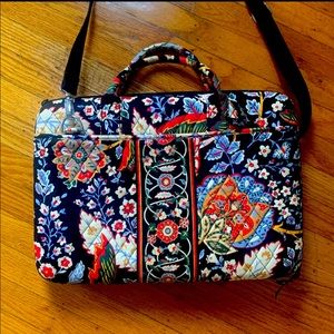 Vera Bradley laptop case / carrier